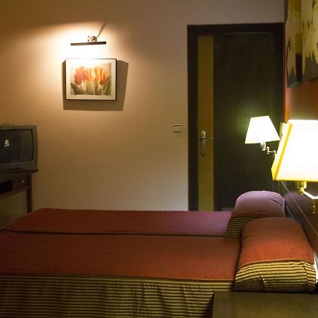 Hotel La Parrilla Albox Bagian luar foto